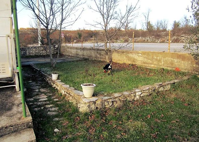 Vakantiehuis House With A Parking Space Unesic, Zagora - 14363 Unesic